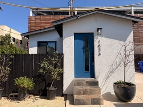 Building Photo - 1830-36 Newton Ave