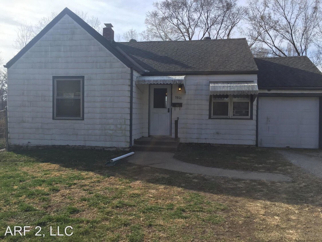 Primary Photo - 2 br, 1 bath House - 9801 E 69th Street