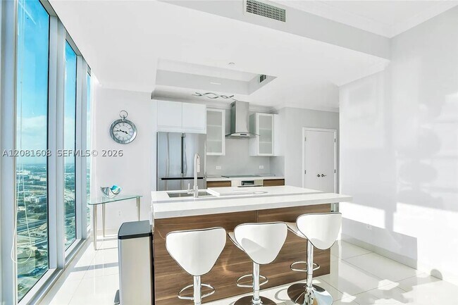 Building Photo - 888 Biscayne Blvd