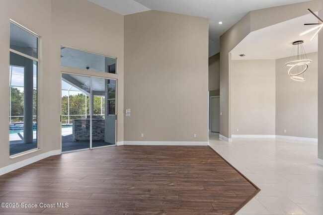 Building Photo - 706 Palmer Way