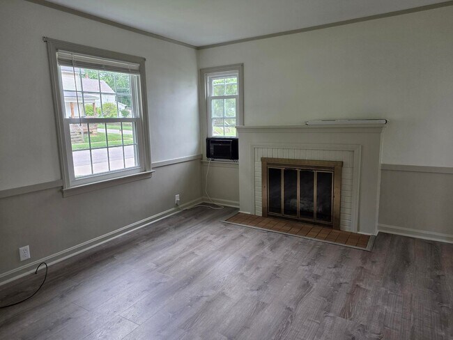 Foto del edificio - 2 bedroom 1 bath single family home