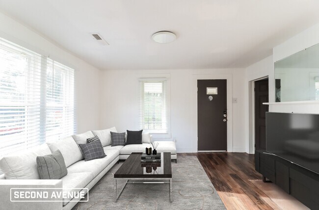 Building Photo - 2037 Snavely Ave SW