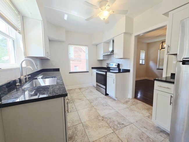 Kitchen - 6323 Heitzler Ave