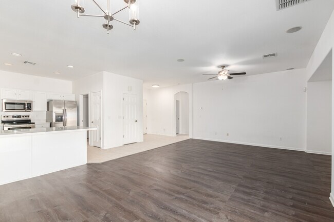 Foto del edificio - 17762 W Rimrock St