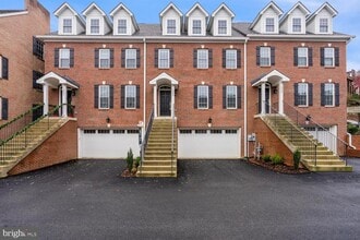 Building Photo - 1553 Rivertown Pl