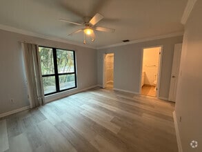 Building Photo - 814 Sandtree Dr