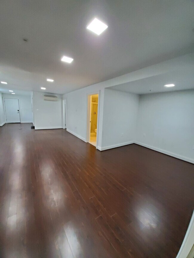 Foto del edificio - 1200 Saint Paul St