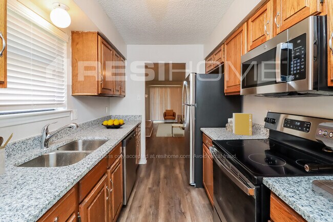 Building Photo - 7737 Los Gatos Drive