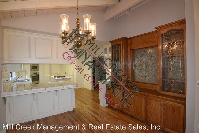 Building Photo - 2 br, 2 bath House - 2812 W. Border Links Dr.