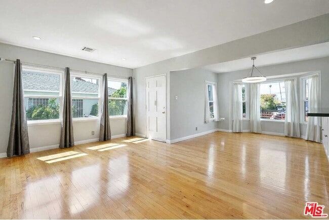 Building Photo - 1444 Meadowbrook Ave