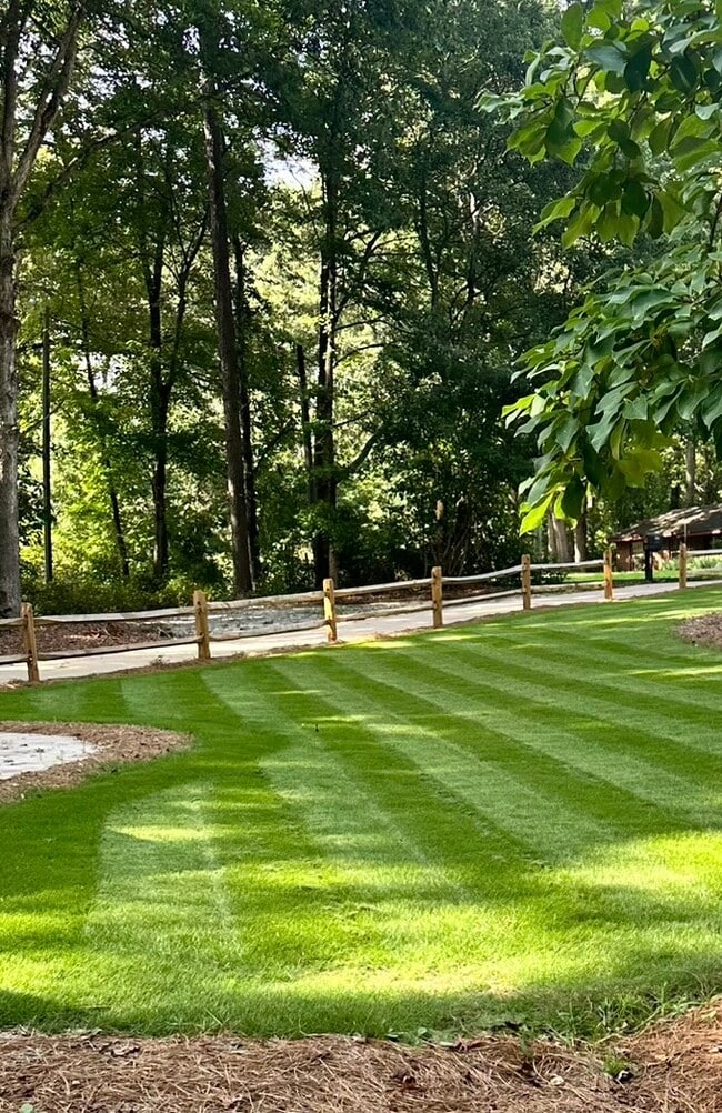 Photo - 810 Jefferson River Rd House