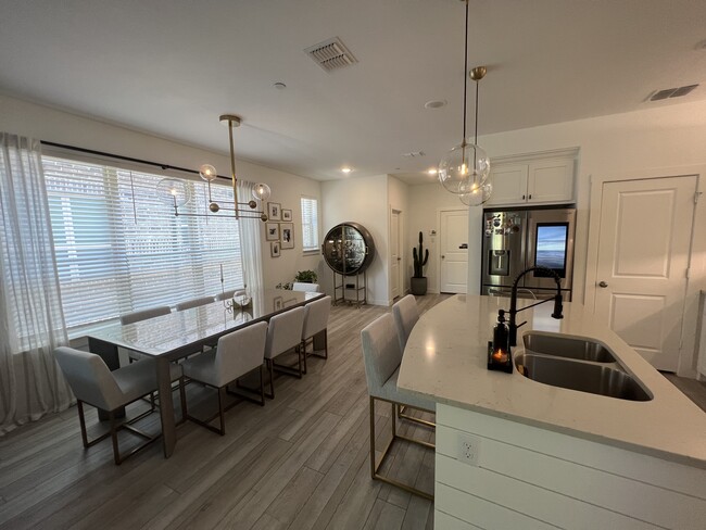 Building Photo - 615 Cobblestone Ln