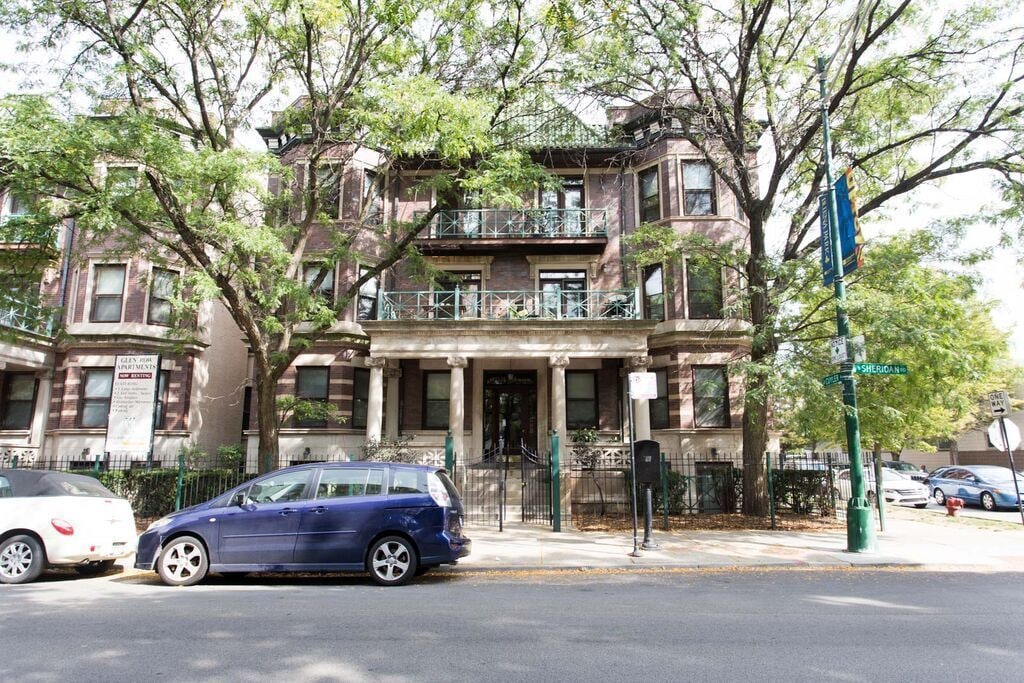 Large 3 bed/ 2 bath garden unit Available July 1 - Large 3 bed/ 2 bath garden unit Available July 1