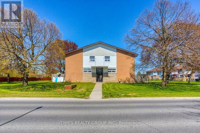 Building Photo - 23 Manitou Crescent W