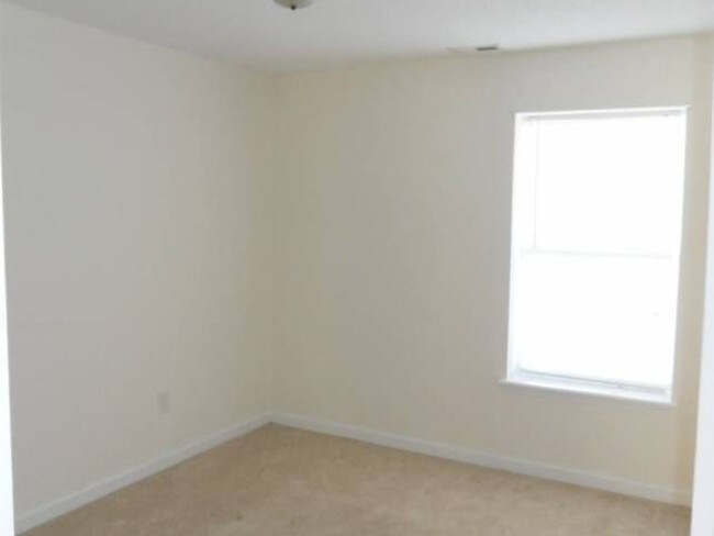 Building Photo - 4188 Elm St