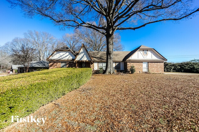 Building Photo - 3854 Waterfall Dr