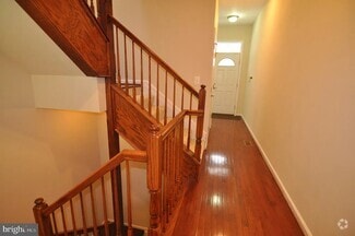 Building Photo - 504 N Chester St