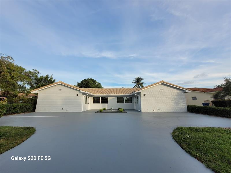 Primary Photo - 3731 NW 110th Ave