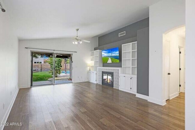 Building Photo - GREAT Chandler Home