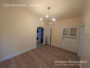 Building Photo - 1226 Broadway