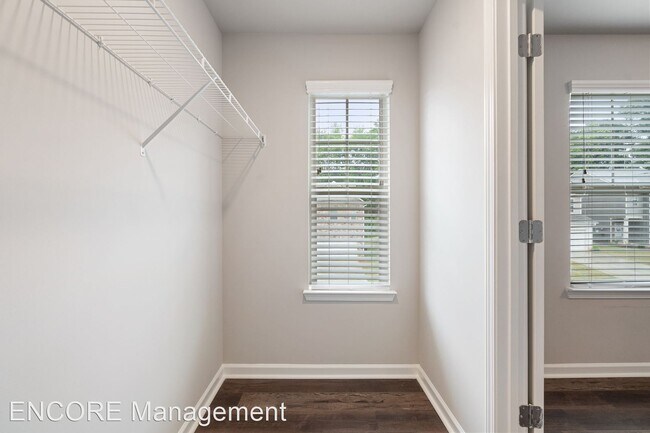 Foto del edificio - 4 br, 2.5 bath House - 2288 Birch Mountain...