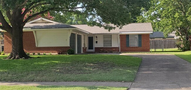 Building Photo - 616 Cambridge Dr