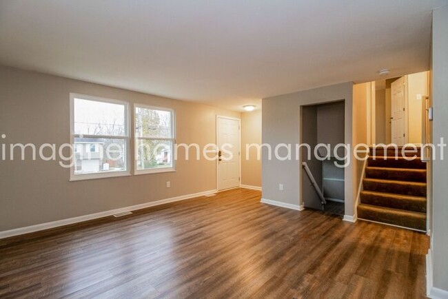 Foto del edificio - 867 Laverty Ln