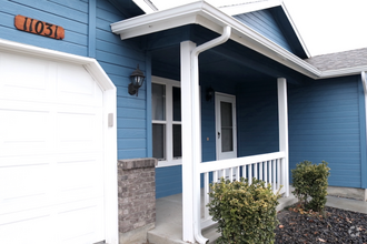 Building Photo - 11031 W Red Maple Dr