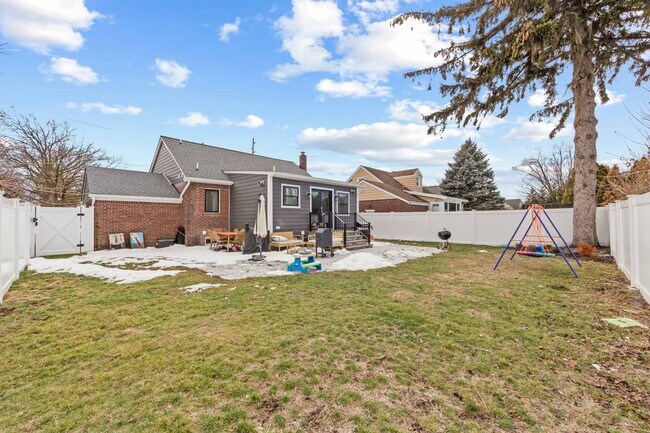 Foto del edificio - 17-11 Berdan Ave