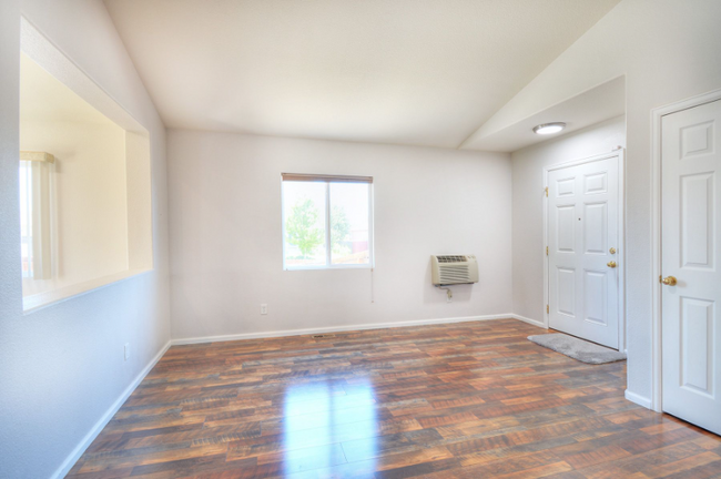 Building Photo - 4265 Centerville Dr