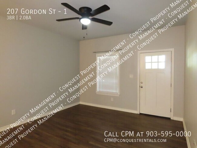 Building Photo - 207 Gordon St