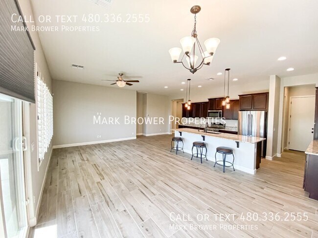Foto del edificio - 1810 N Bernard Cir