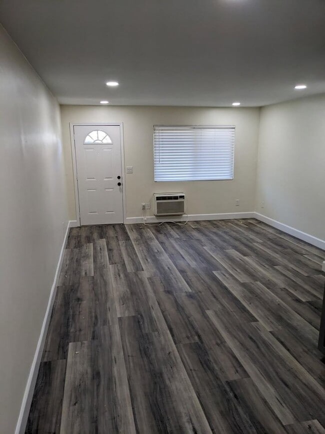 Photo - 2900 Lemon St Apartment