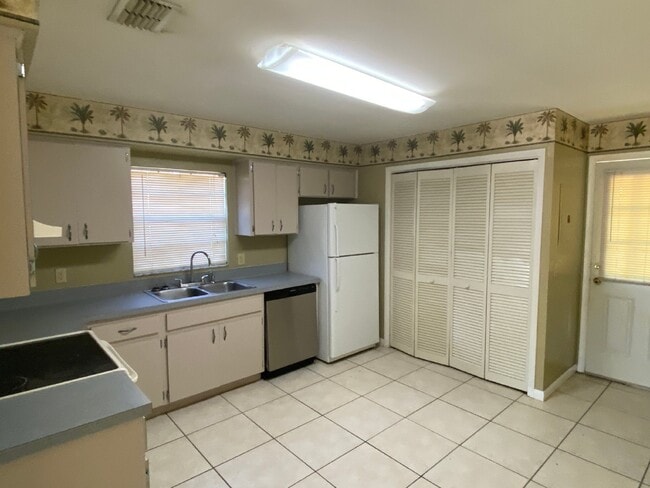 Foto del edificio - "Charming 2 Bed, 1 Bath Seffner Rental"