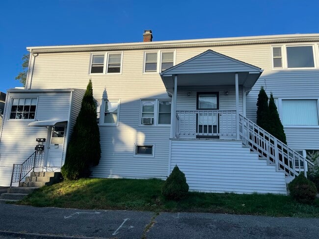 Building Photo - 100 Pilgrim Ave