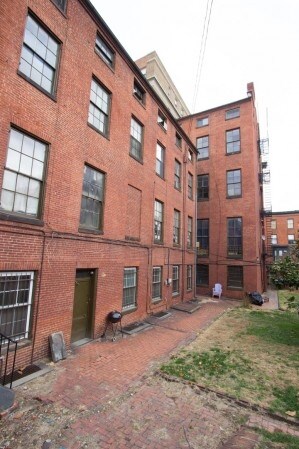 Building Photo - 812-814 Cathedral St