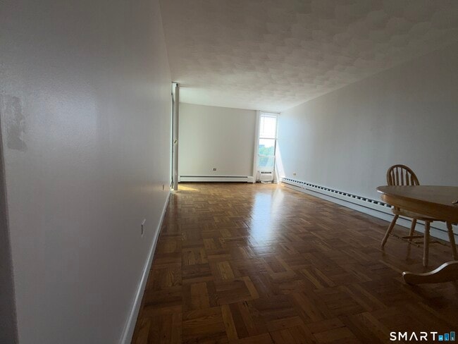 Photo - 87 Glenbrook Rd (Stamford, CT) Apartment