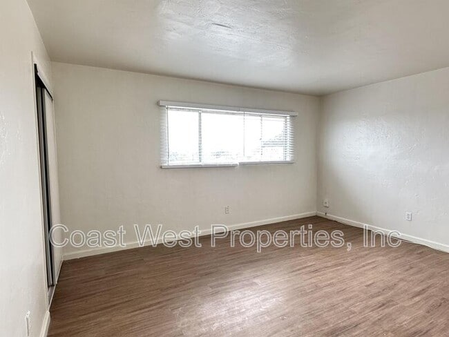 Foto del edificio - 3906 Witherby St