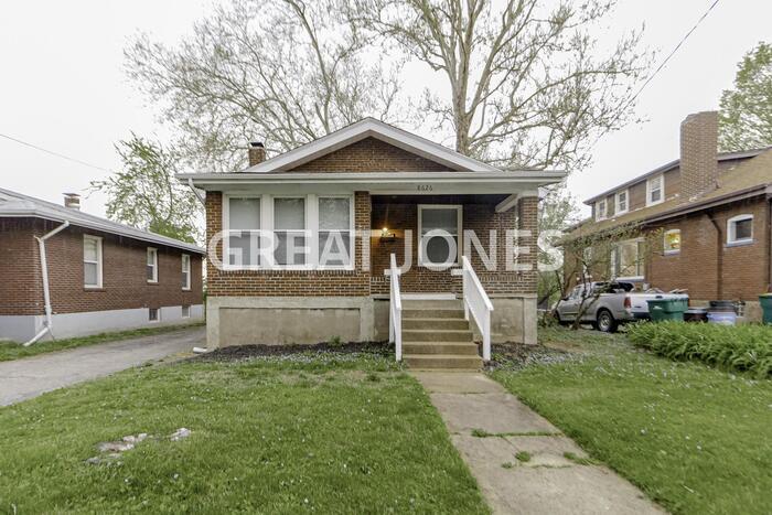 Primary Photo - 8626 Argyle Ave