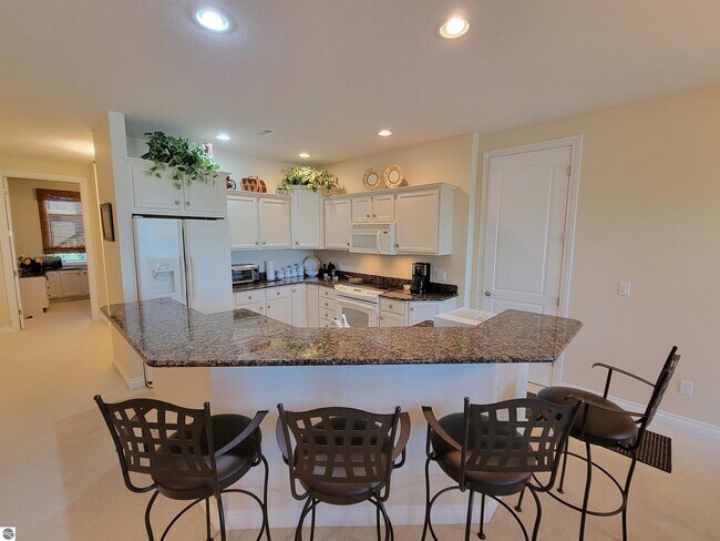 Building Photo - 110 Ames St