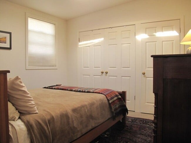 Building Photo - 1 br, 1 bath House - 2118 11th Ave W Unit B