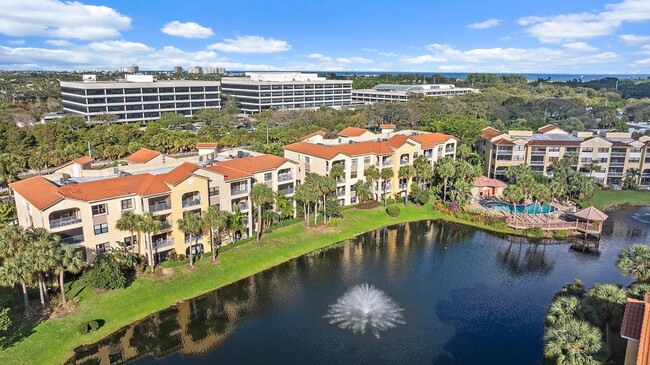 Building Photo - 100 Uno Lago Dr
