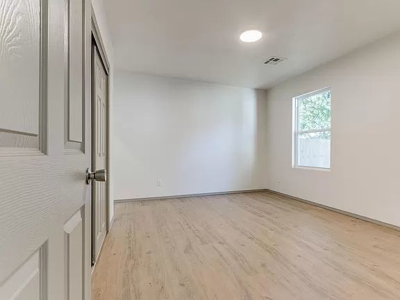 Foto del edificio - move in ready home