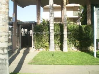 Building Photo - 14919 Sherman Way
