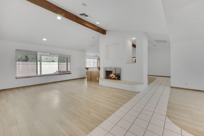 Building Photo - 2503 Brentwood Dr