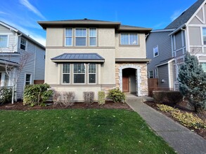 Building Photo - 14741 NW Cosmos St