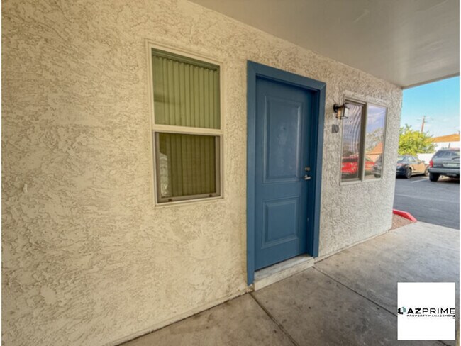 Building Photo - Welcome to This Modern, Upgraded 1/1 Apart...