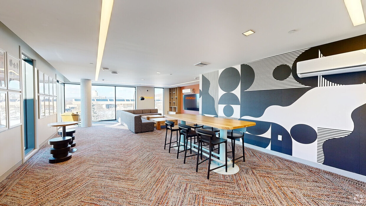 Photo - Fieldstone - Slate Undergraduate Housing Apartments
