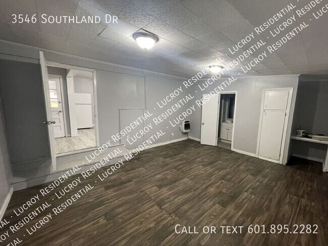 Foto del edificio - 3546 Southland Dr