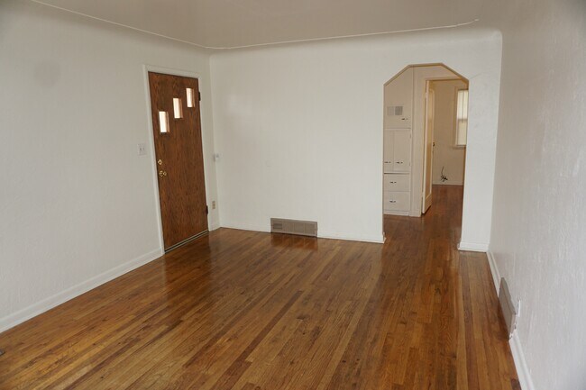 Building Photo - 1280 Macon St